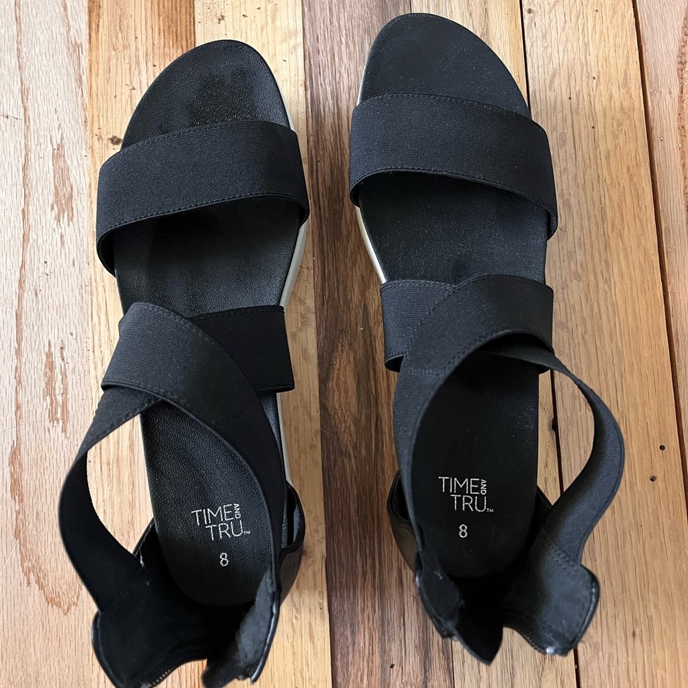 Time and Tru Women's Black Sandals